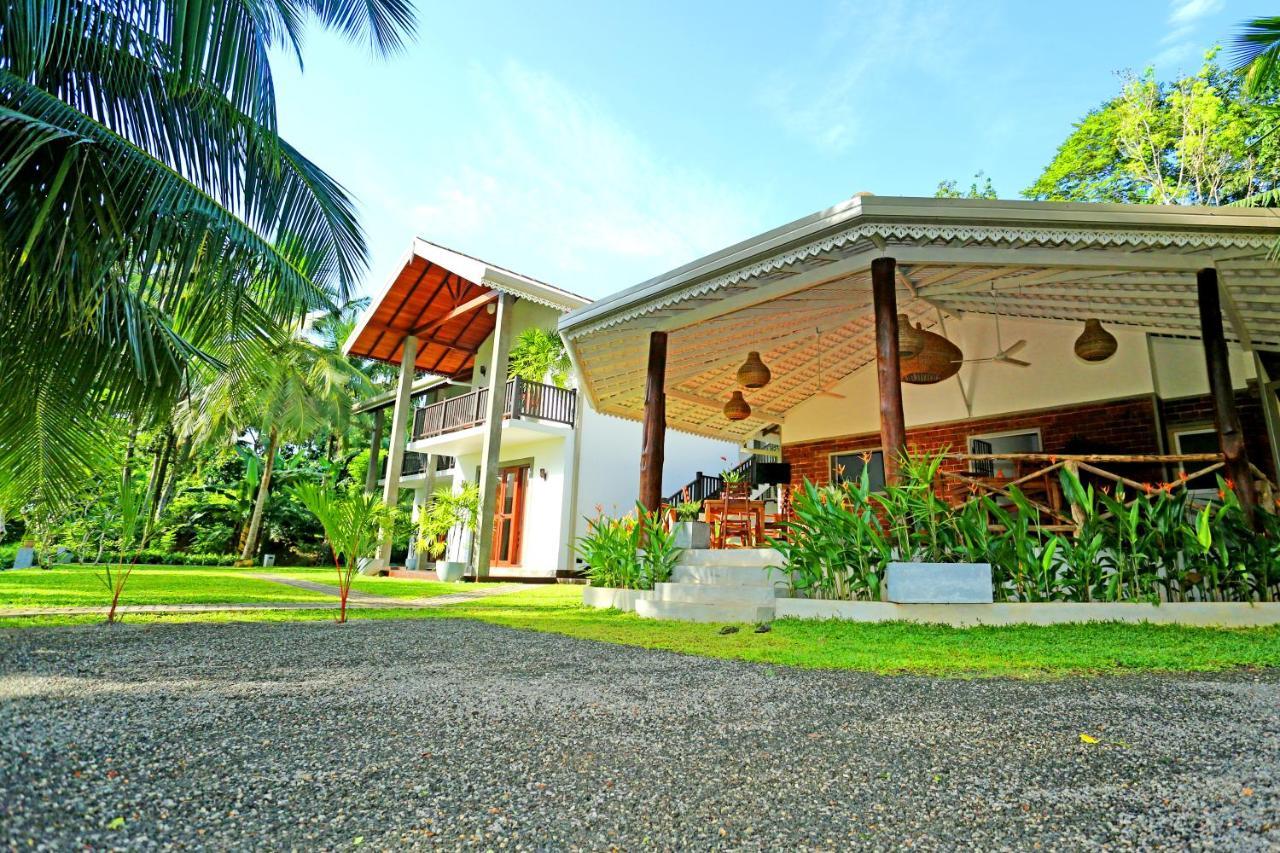 Villa Peacock Walahanduwa Exterior foto