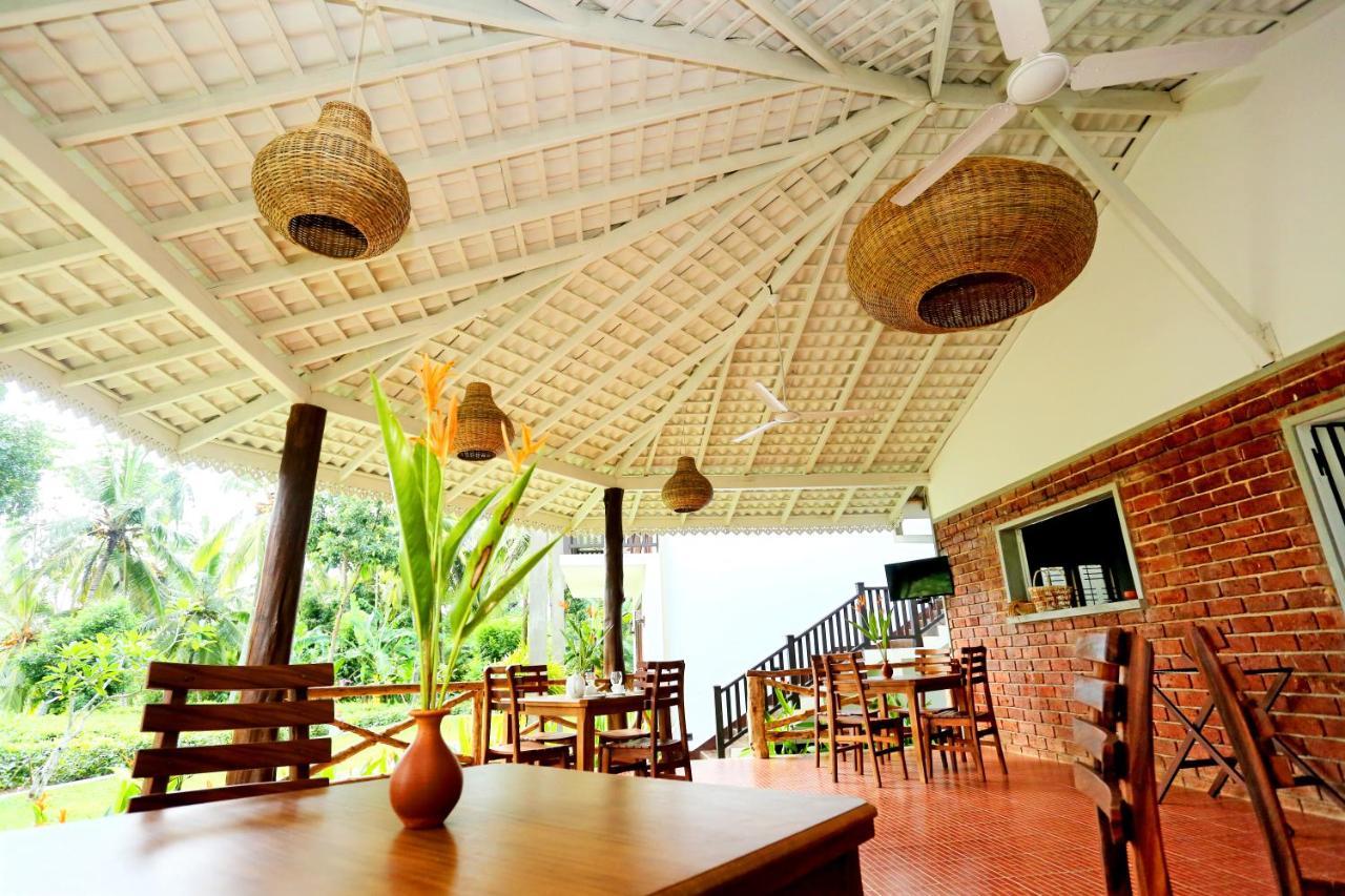 Villa Peacock Walahanduwa Exterior foto