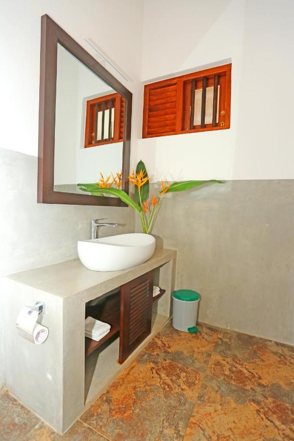 Villa Peacock Walahanduwa Exterior foto
