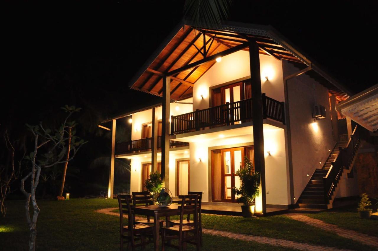 Villa Peacock Walahanduwa Exterior foto